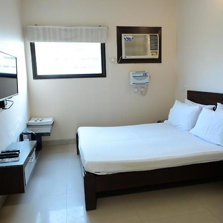 Maharani Regency Hotel Pancskula Kültér fotó