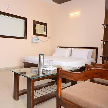 Maharani Regency Hotel Pancskula Kültér fotó