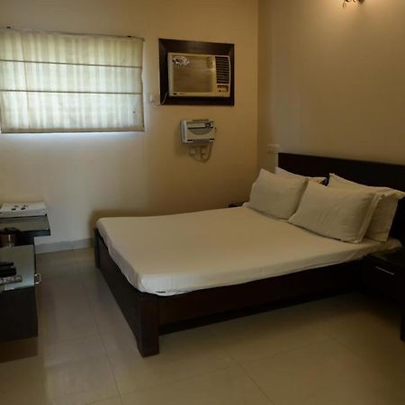 Maharani Regency Hotel Pancskula Kültér fotó