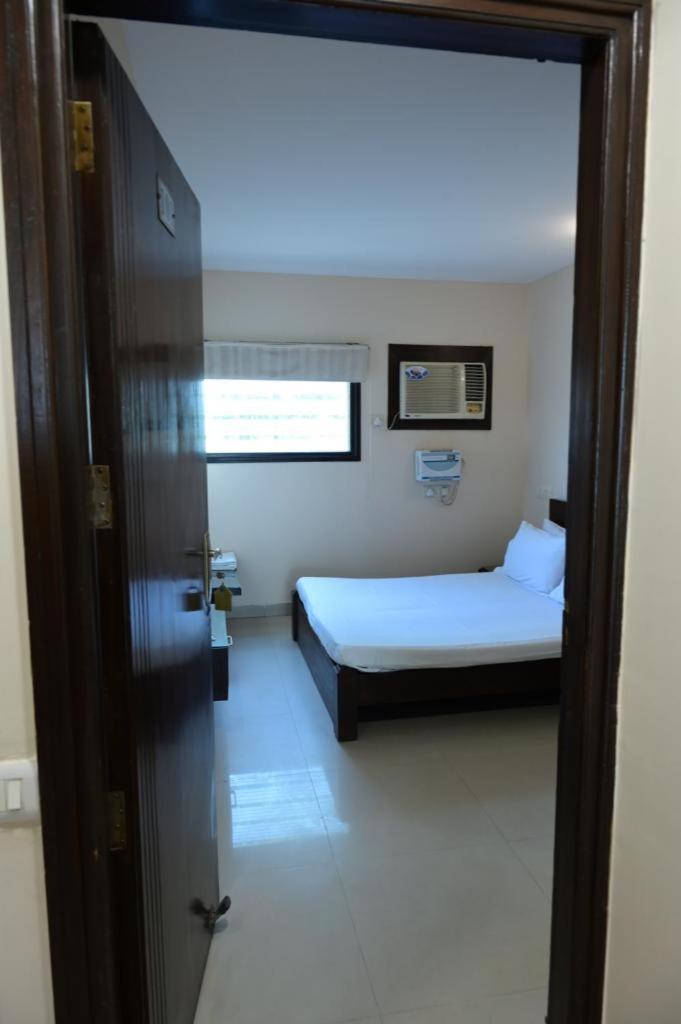 Maharani Regency Hotel Pancskula Kültér fotó
