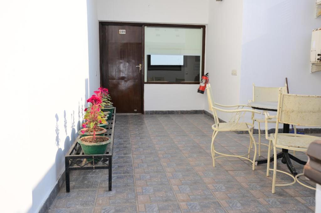 Maharani Regency Hotel Pancskula Kültér fotó